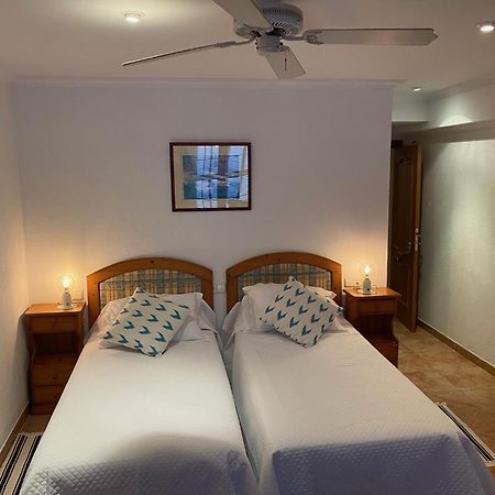 קאלה פיגרה Hostal Restaurante Cala מראה חיצוני תמונה