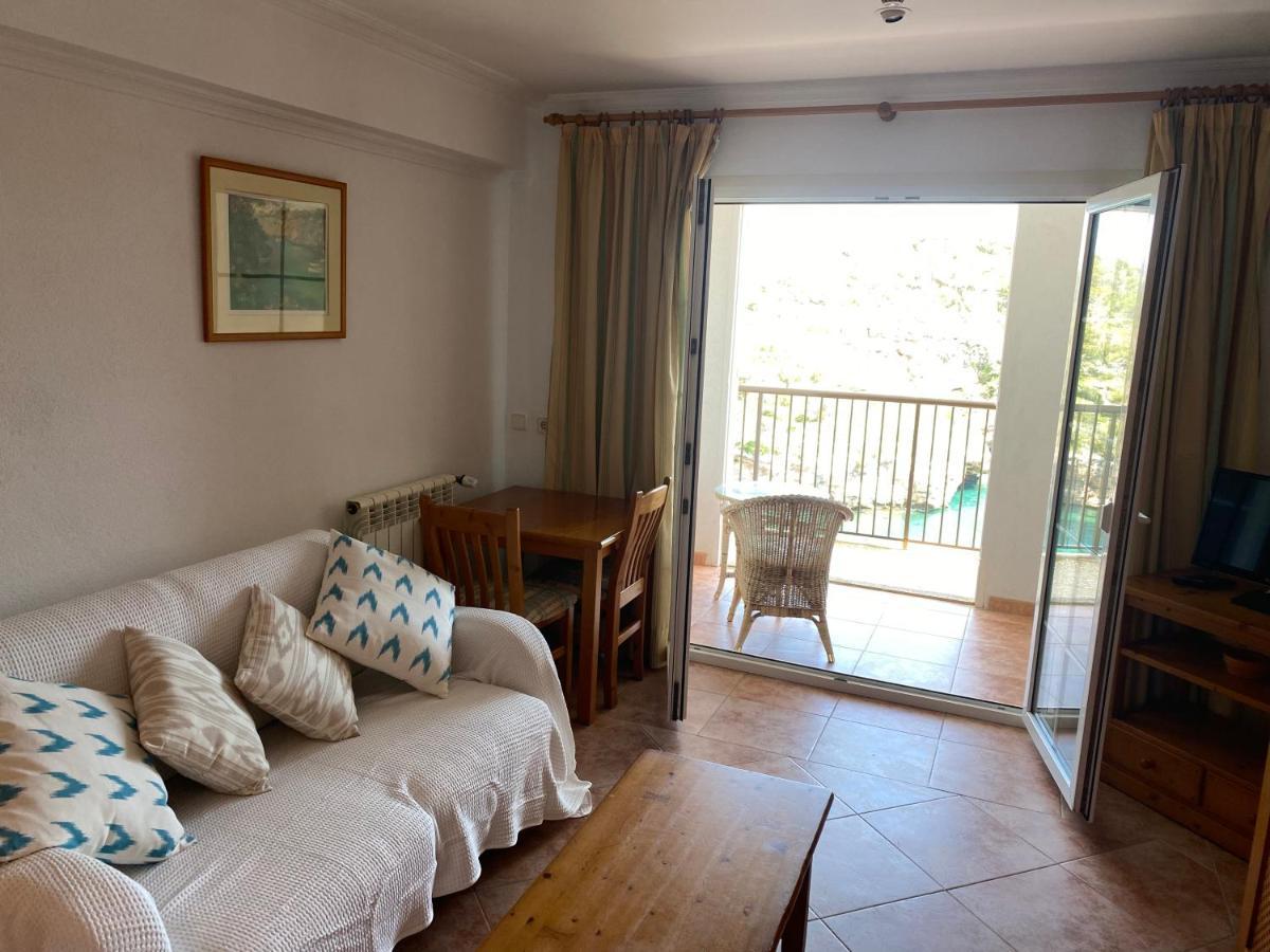 קאלה פיגרה Hostal Restaurante Cala מראה חיצוני תמונה