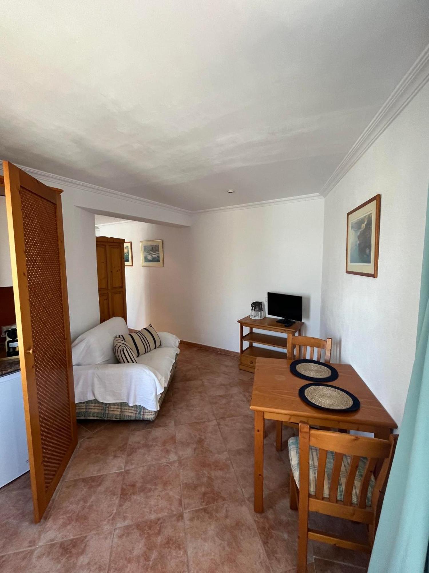 קאלה פיגרה Hostal Restaurante Cala מראה חיצוני תמונה
