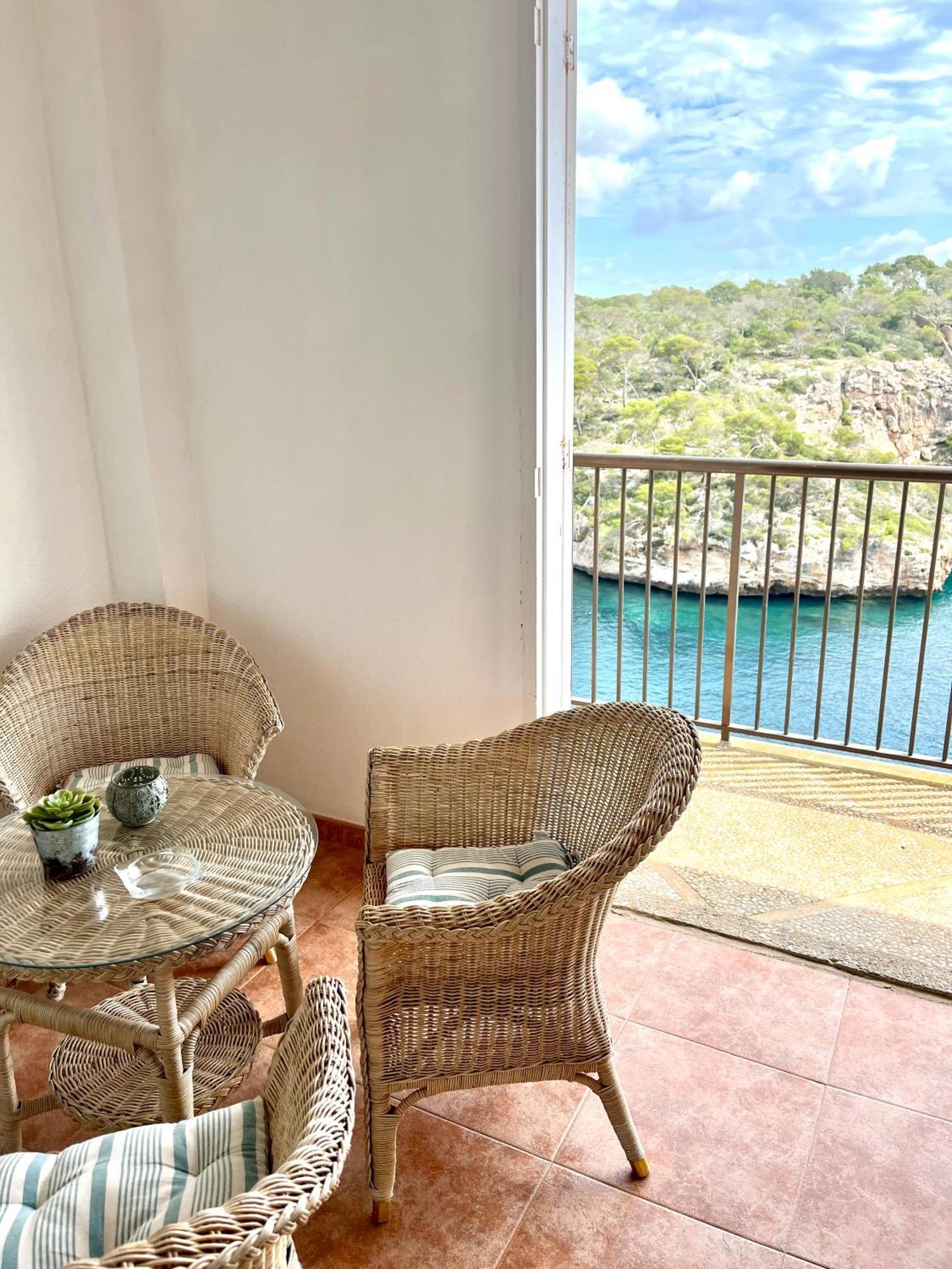 קאלה פיגרה Hostal Restaurante Cala מראה חיצוני תמונה